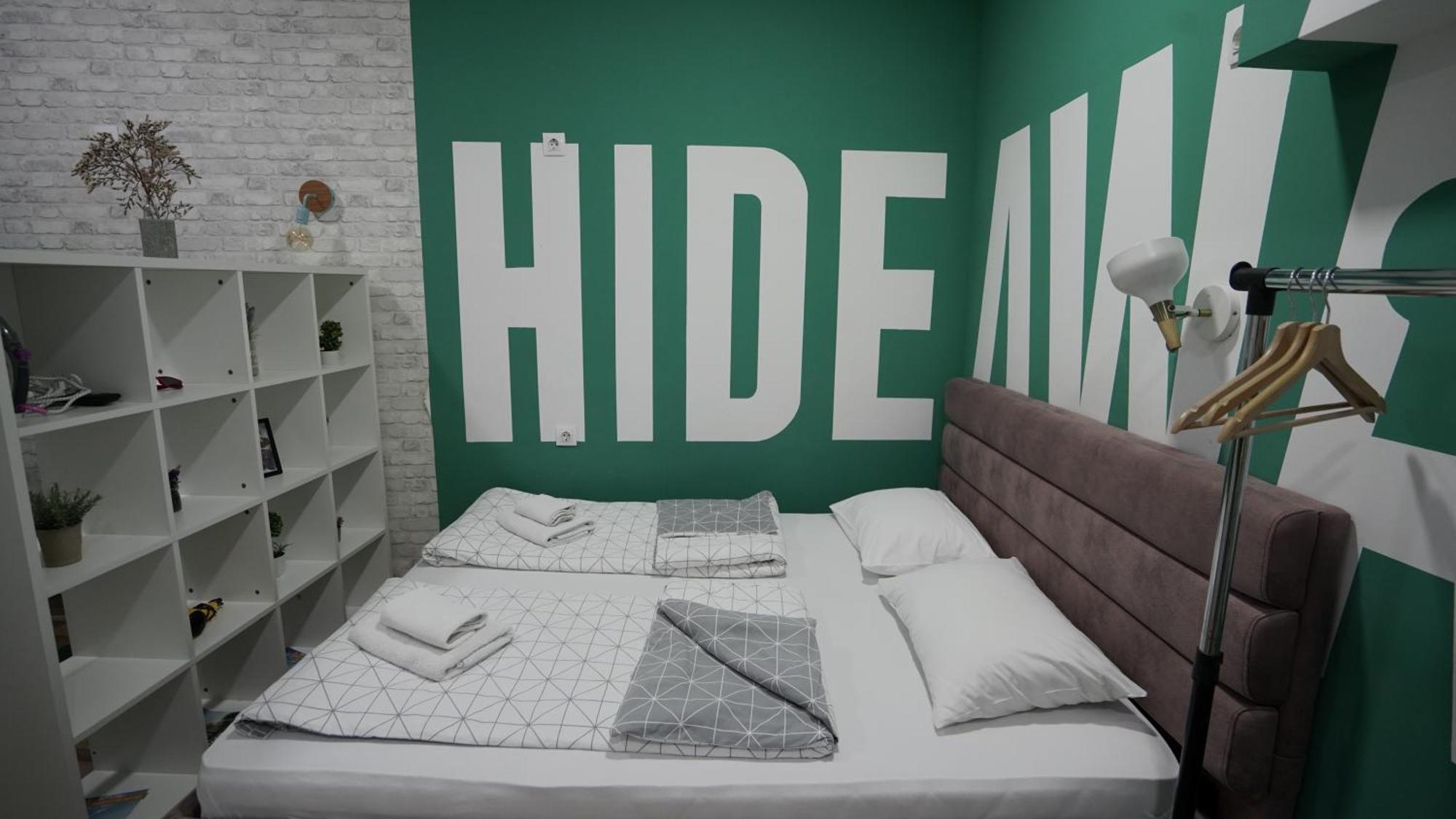Hideaway & Sarajevo